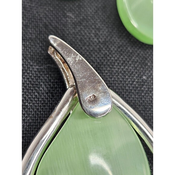 Sterling Silver Green Cats Eye Pendant And Stud Earring Set - Picture 3 of 7